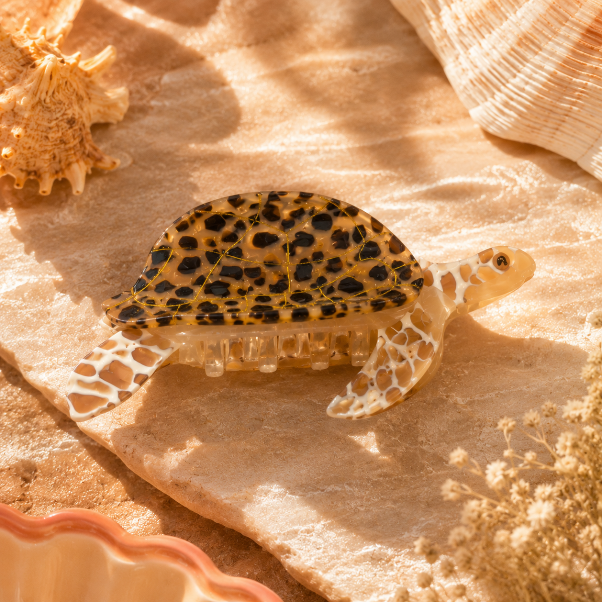 Beige Turle Novelty Hairclip