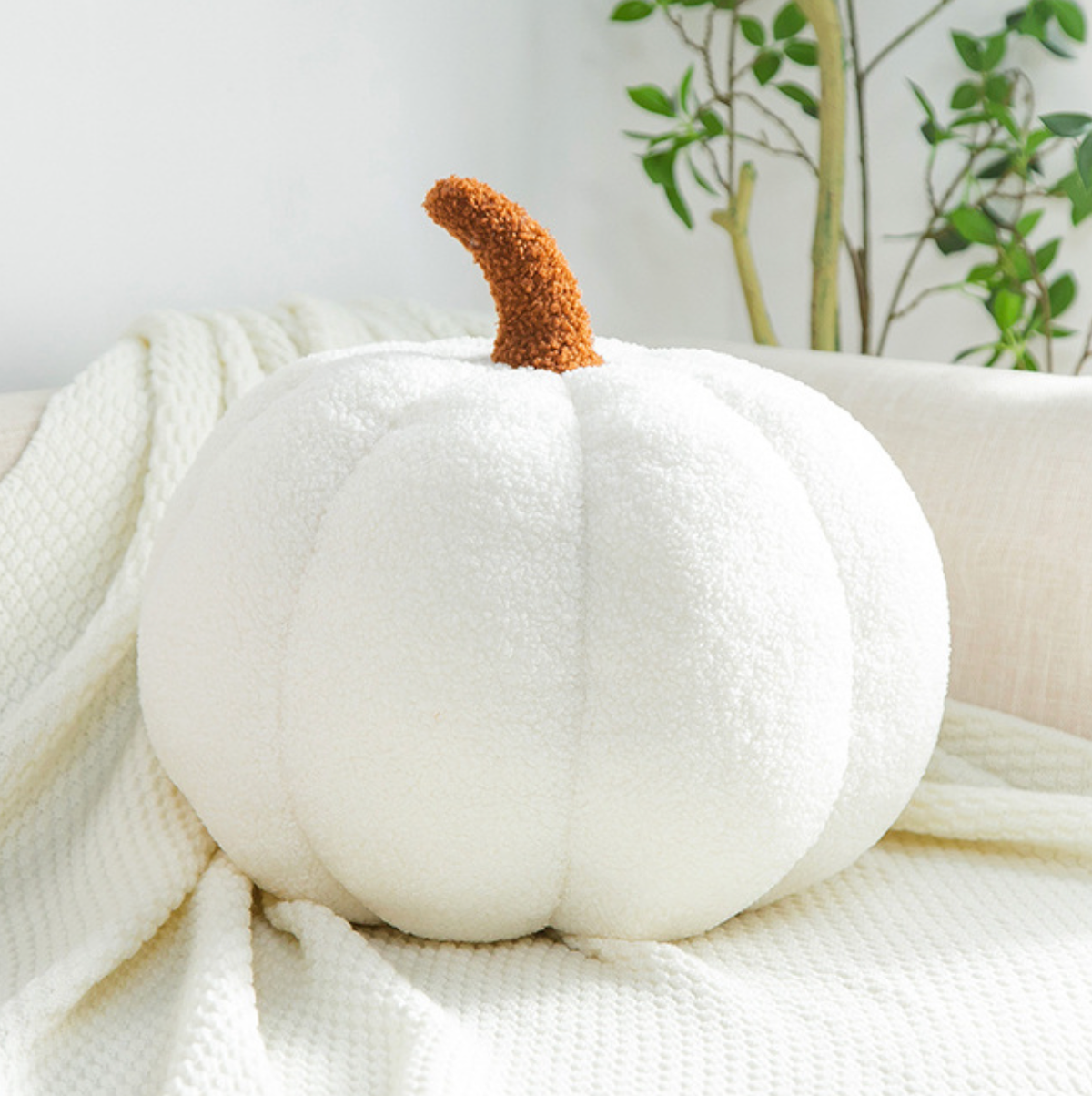 Pumpkin Shaped Pillow: Brown / 18cm
