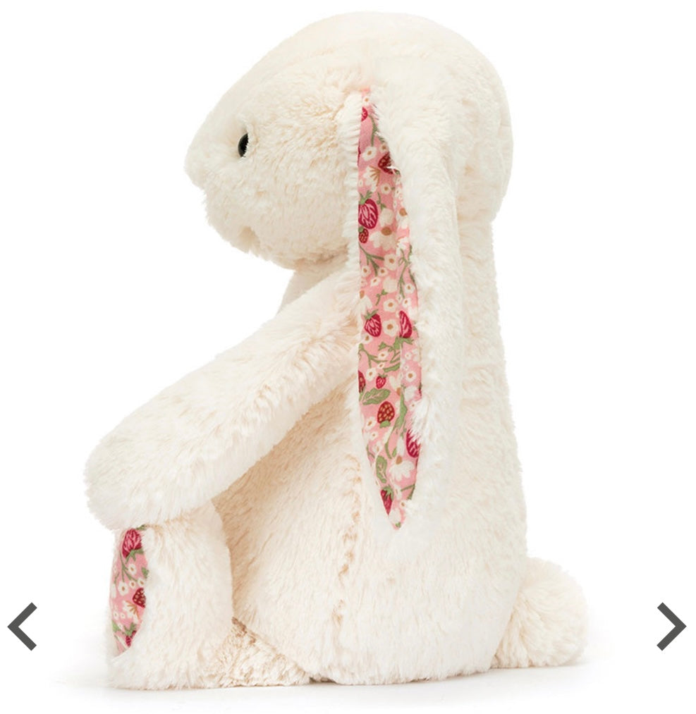 Blossom Cream Bunny 'Berry'