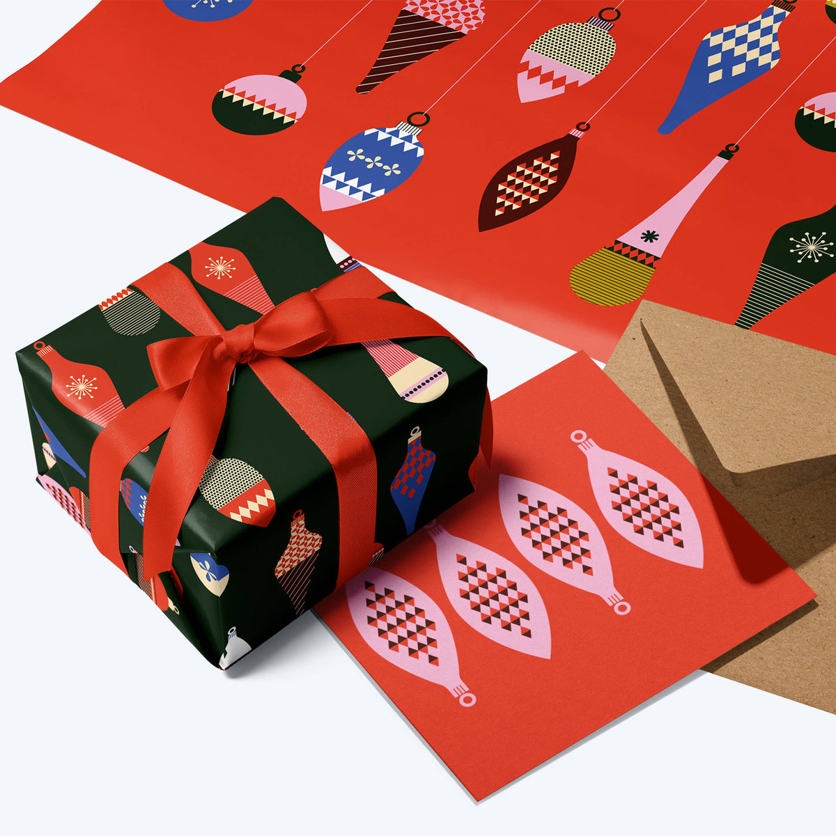 Double-Sided Vintage Baubles 01 — Christmas Wrapping Paper