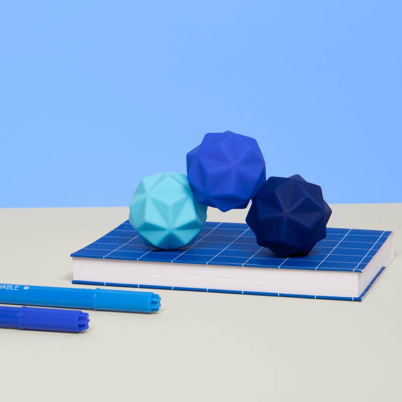 SPEKS. Odds Soft Silicone Fidget Magnets: Orange Planes / Single