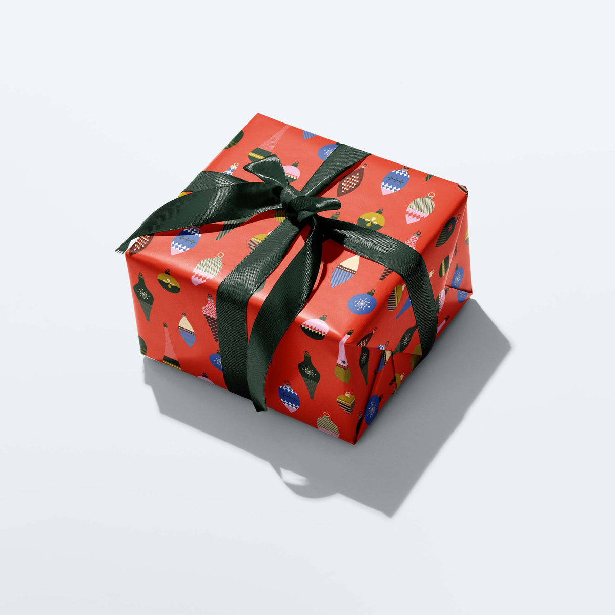 Double-Sided Vintage Baubles 01 — Christmas Wrapping Paper