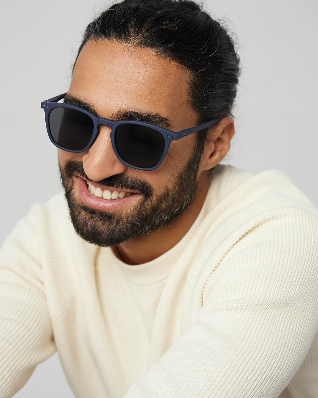 #E NAVY BLUE SUNGLASSES