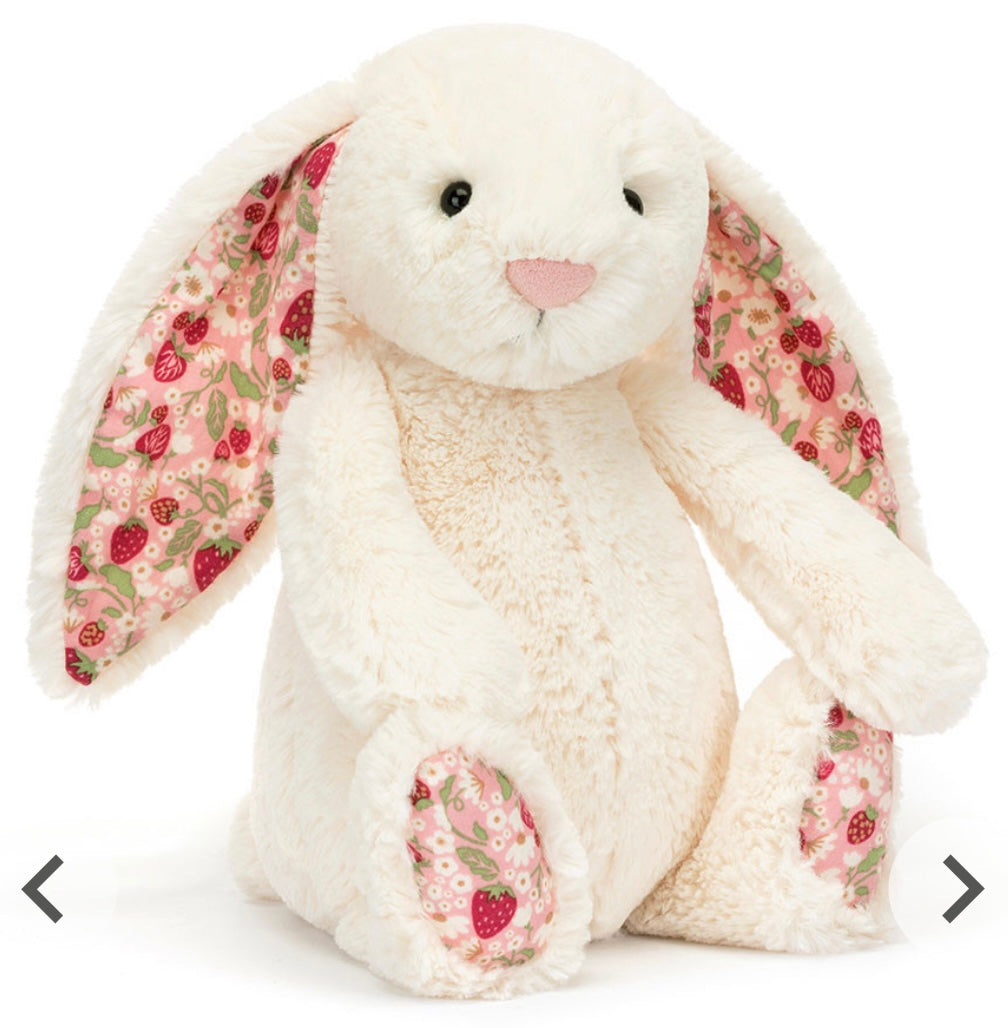 Blossom Cream Bunny 'Berry'