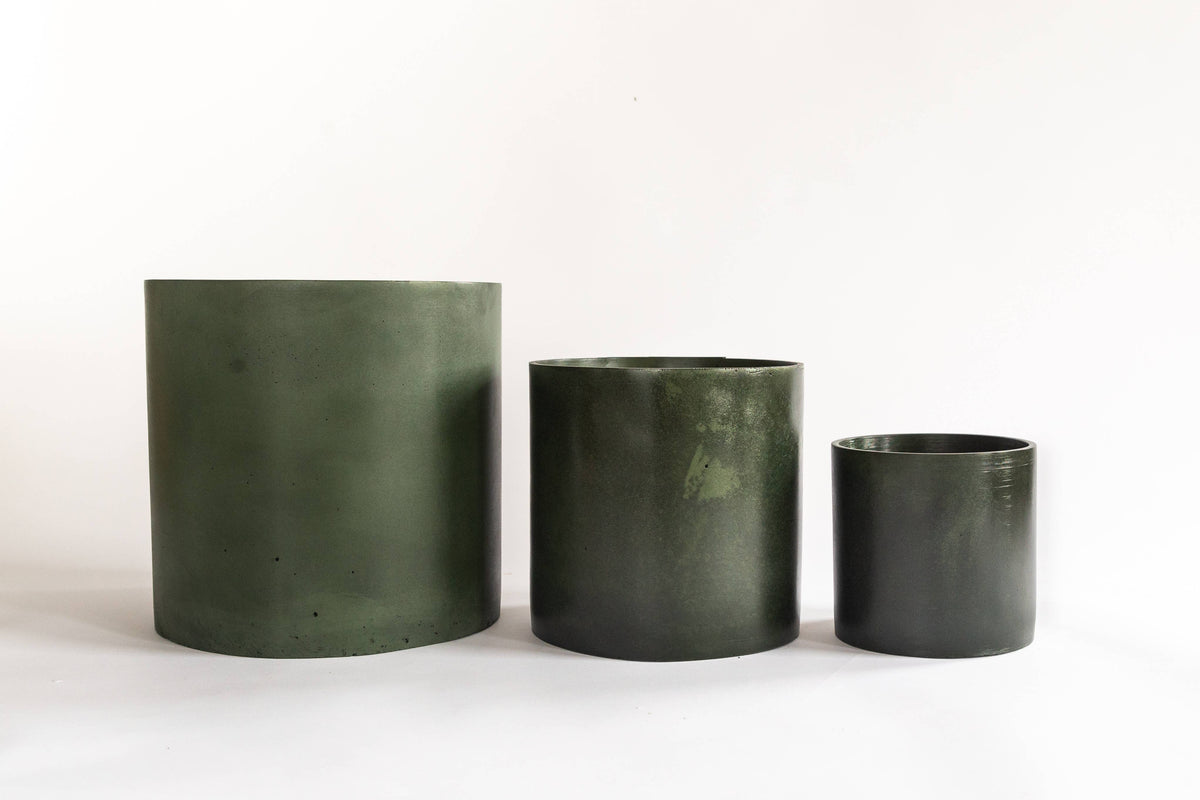 Hand-cast indoor plant pot | Muddy Green