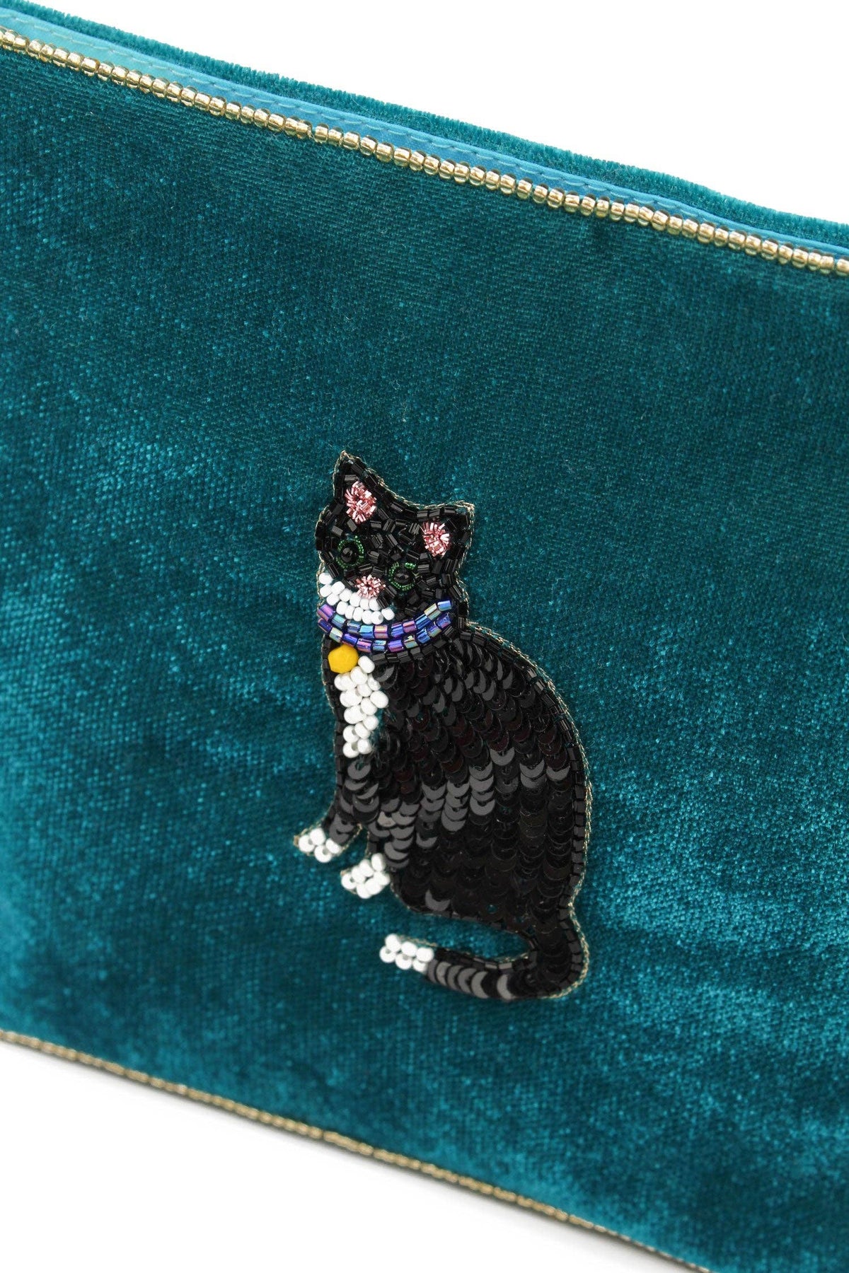 BLACK AND WHITE CAT MEDIUM POUCH