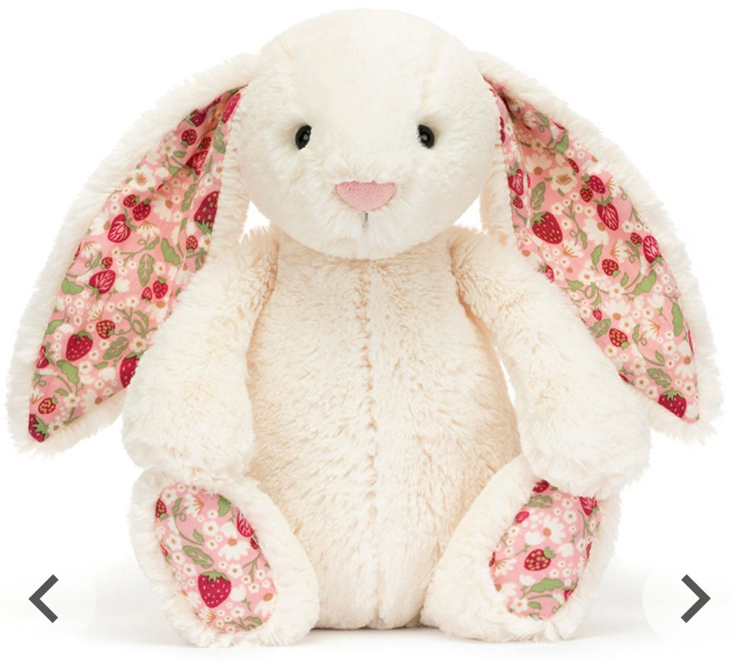 Blossom Cream Bunny 'Berry'