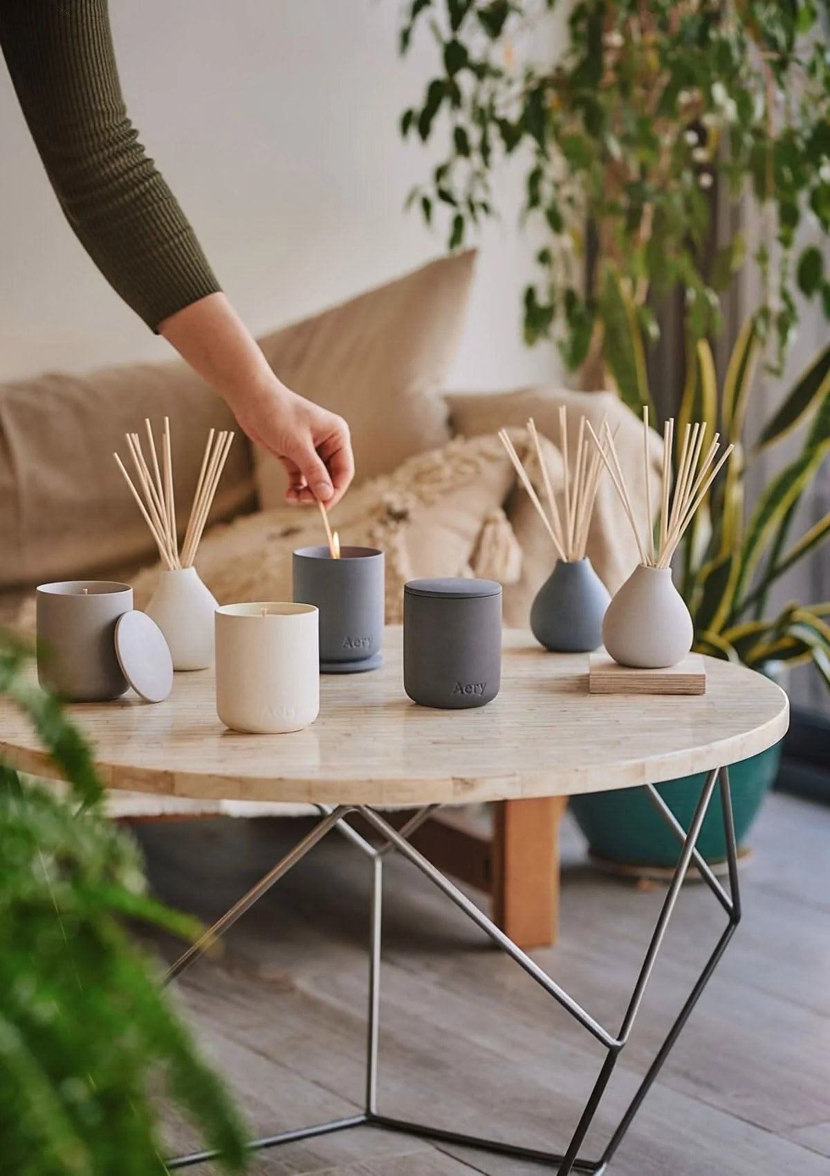 Fernweh Nordic Cedar Scented Candle