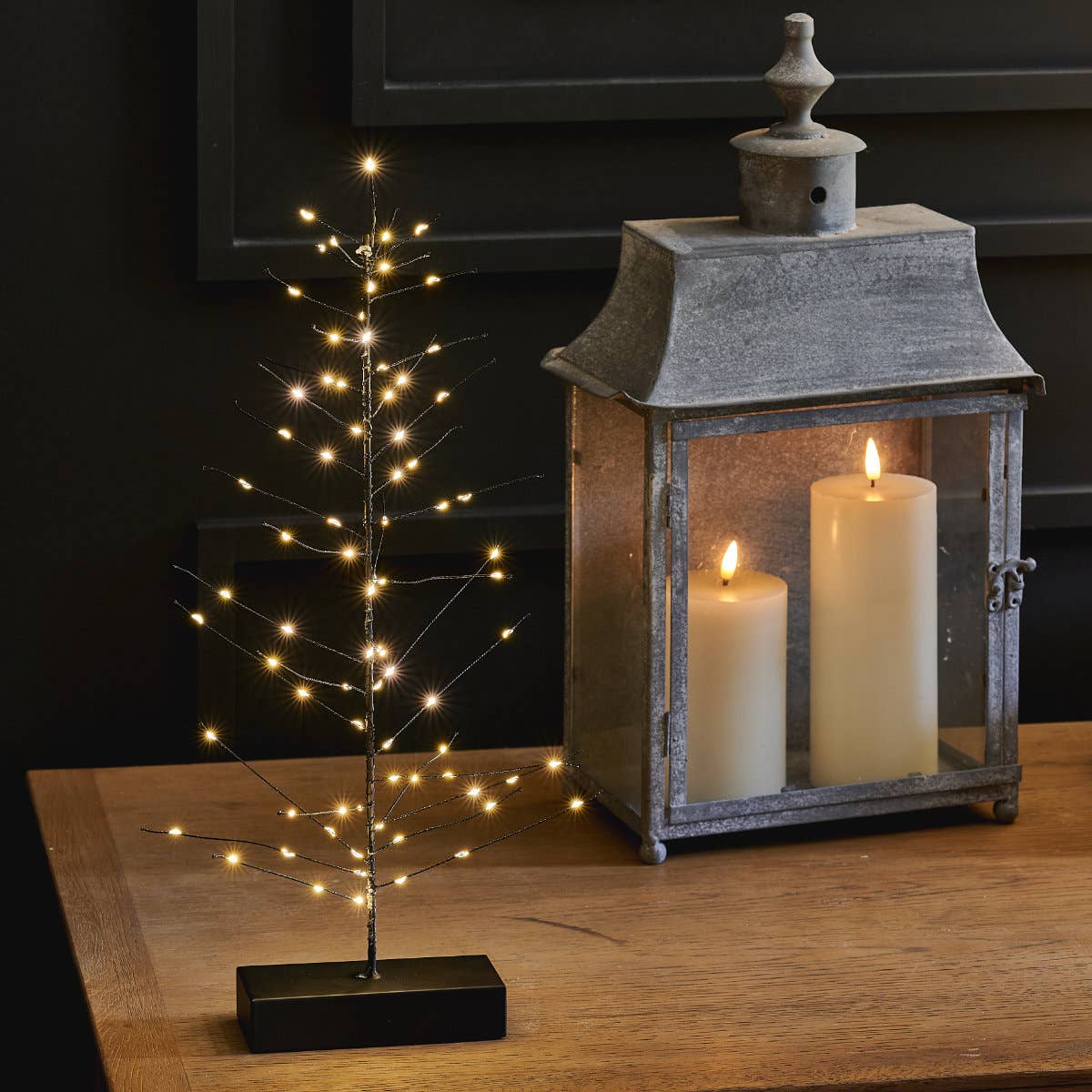 Festive Tree: Black