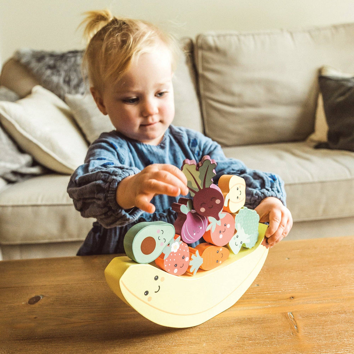 Happy Wooden Veggies &amp; Friends Balancing Game