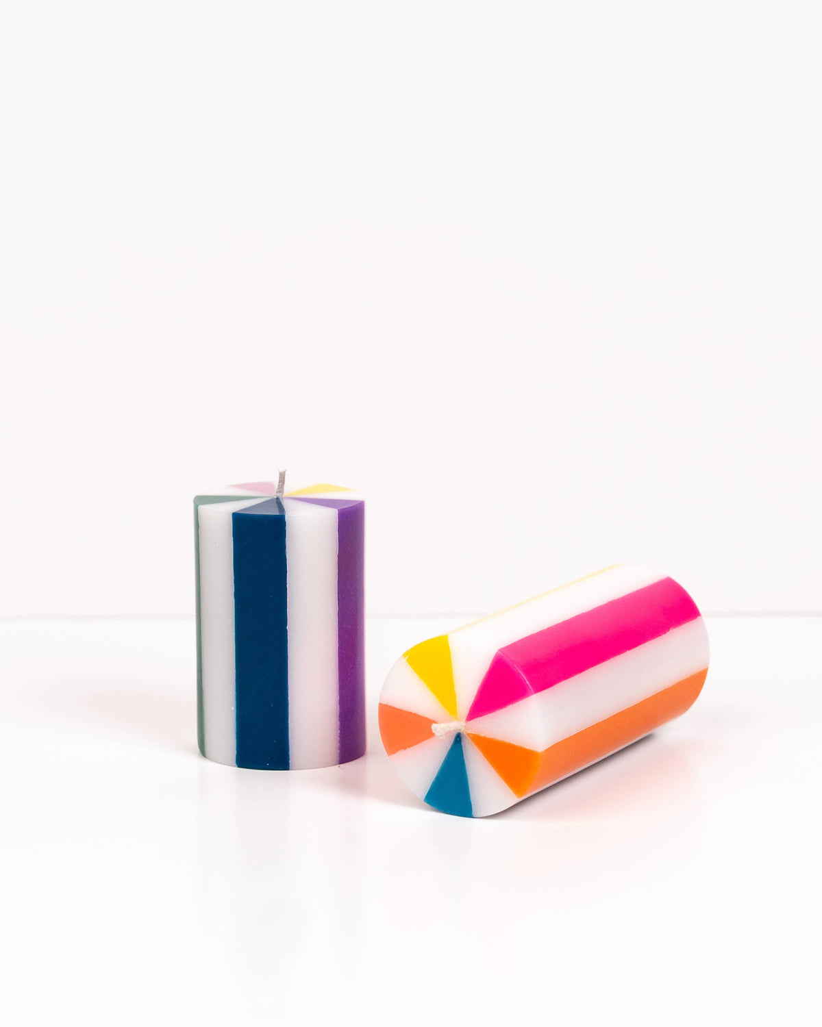 Stripe Pillar Candle S (STOCK): Bright Red / White