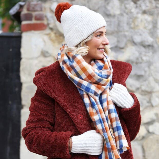Soft Knitted Hand Warmers in Marled Cream