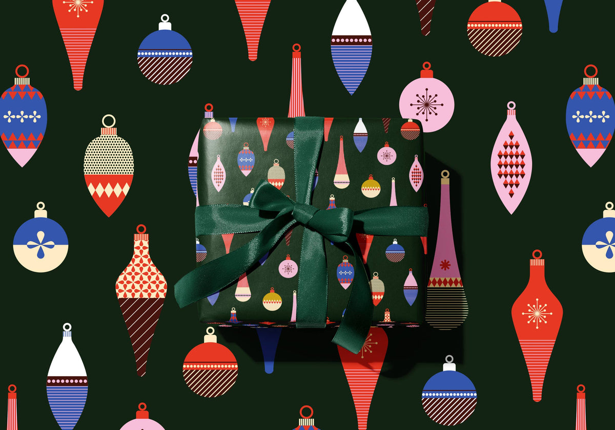 Double-Sided Vintage Baubles 01 — Christmas Wrapping Paper