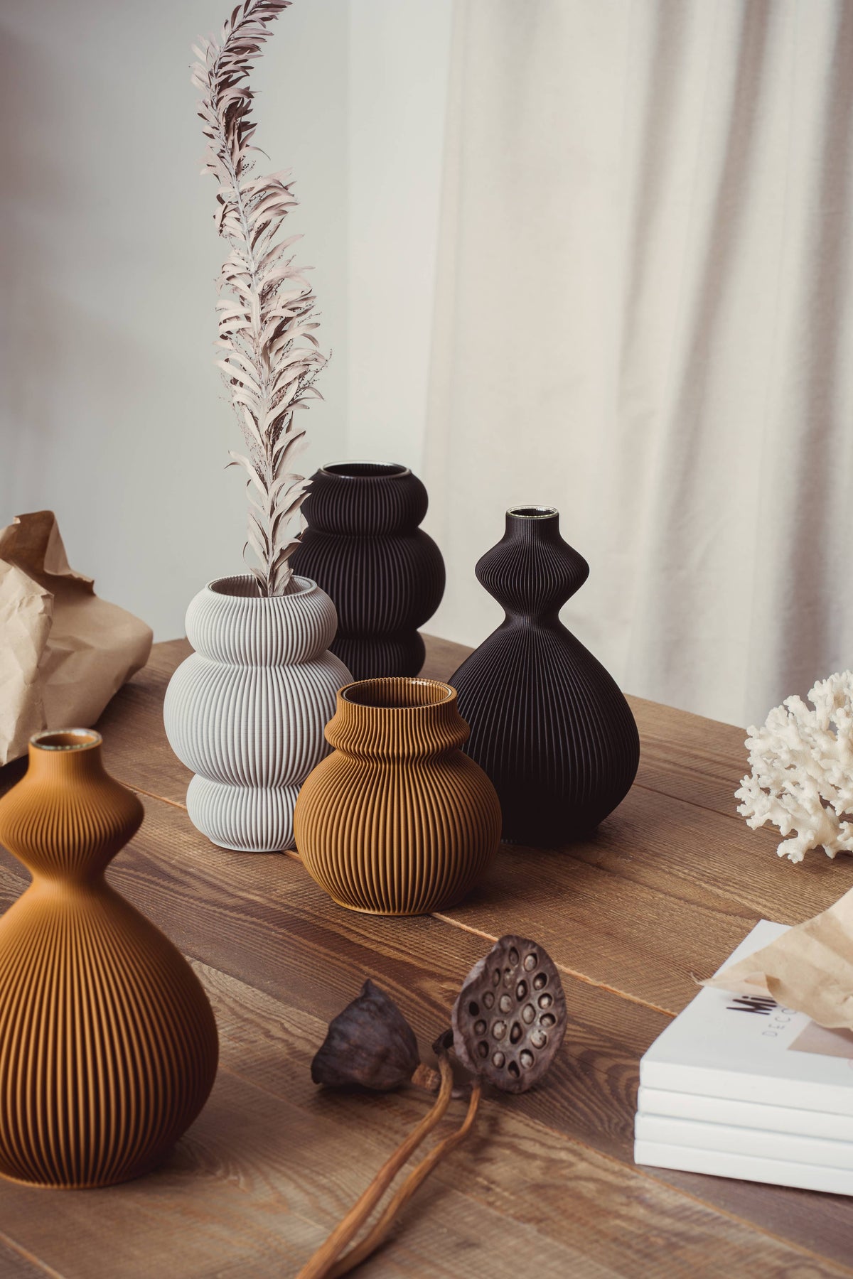 Koyl—16 Vase: Charcoal