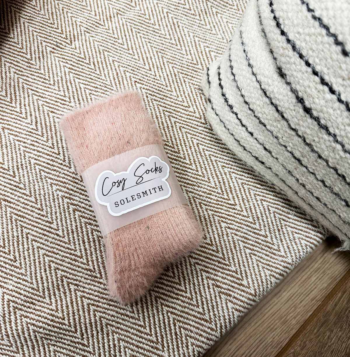 Fluffy Sprinkles Style Luxury Cosy Socks: Women's Pink Confetti 4-7