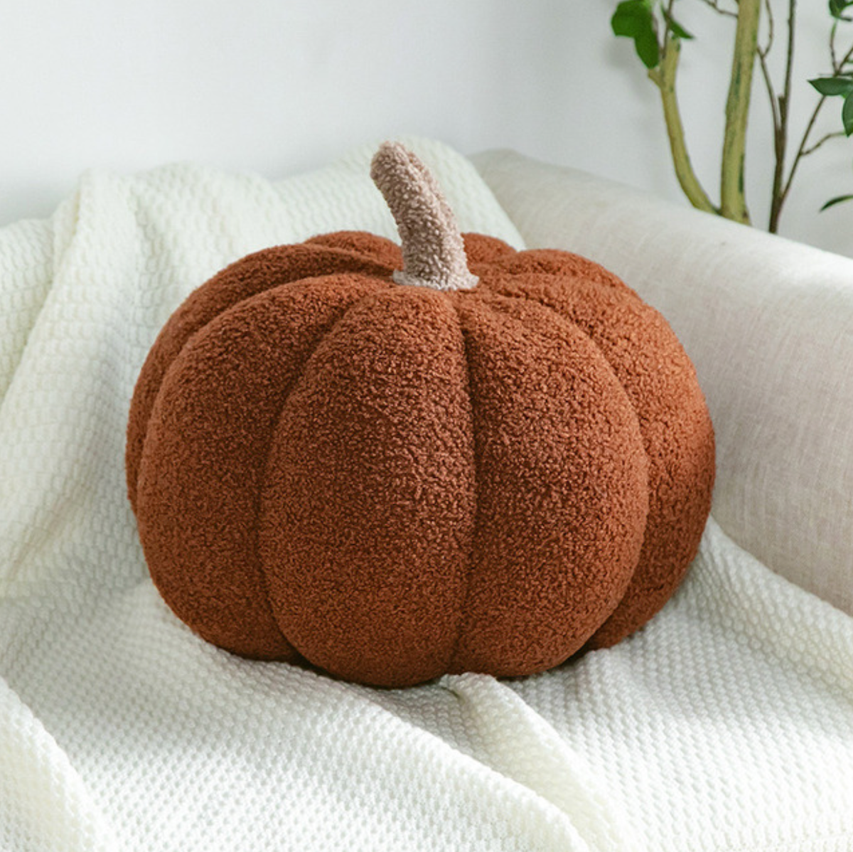 Pumpkin Shaped Pillow: Brown / 18cm