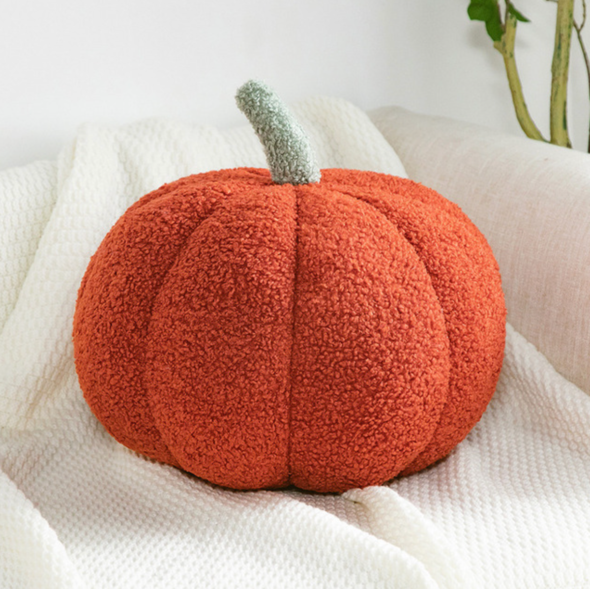 Pumpkin Shaped Pillow: Orange / 28cm