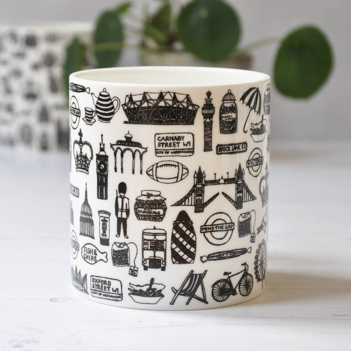 British Illustrated Black And White Mug: Default Title