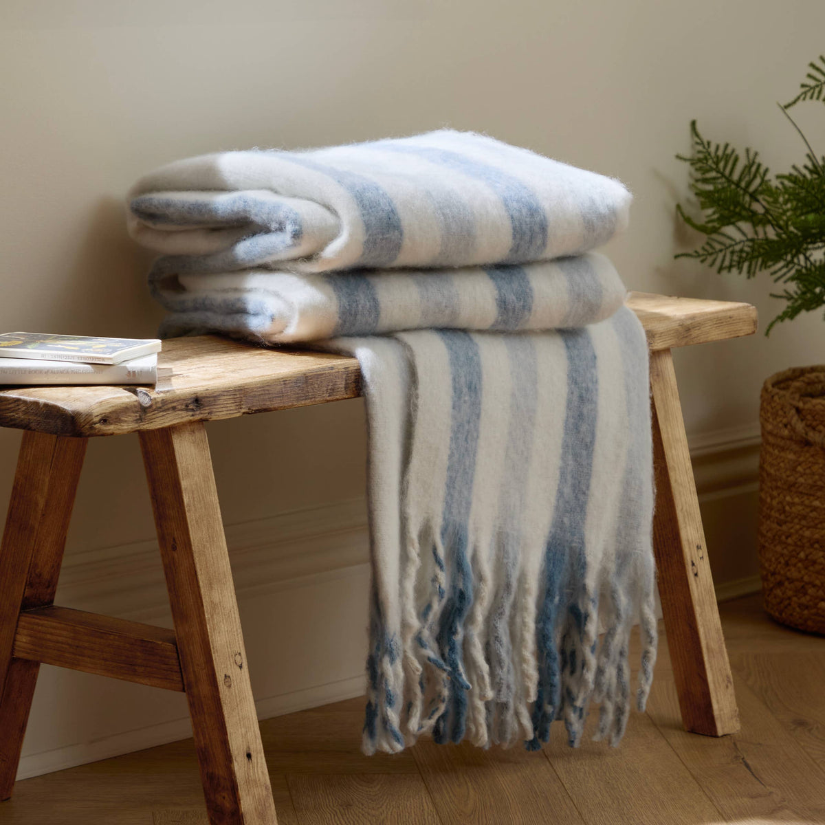 Beechwood Woven Stripe Throw Sky Blue: Sky Blue / 140x180