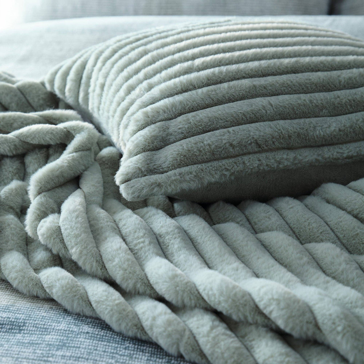 Morritz Throw by Appletree Hygge in Green 130 x 180cm
