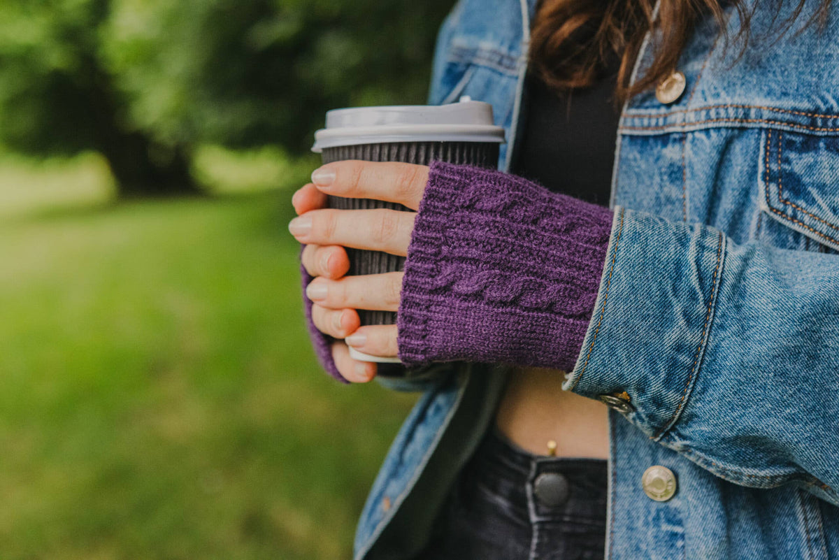 Cosy Fingerless Cable Knit Gloves – Warm & Stylish : Green