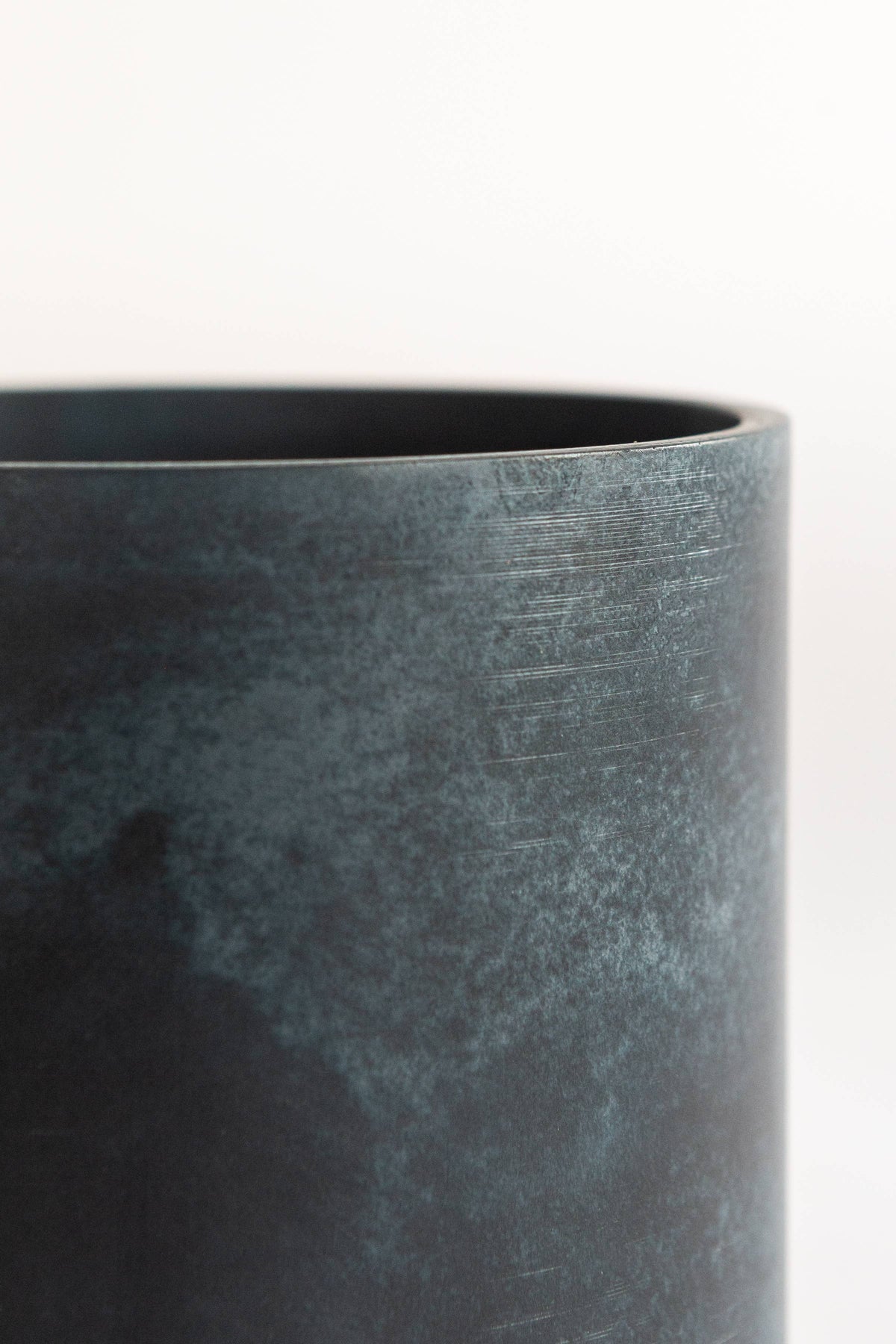 Hand-cast indoor plant pot | Midnight Blue