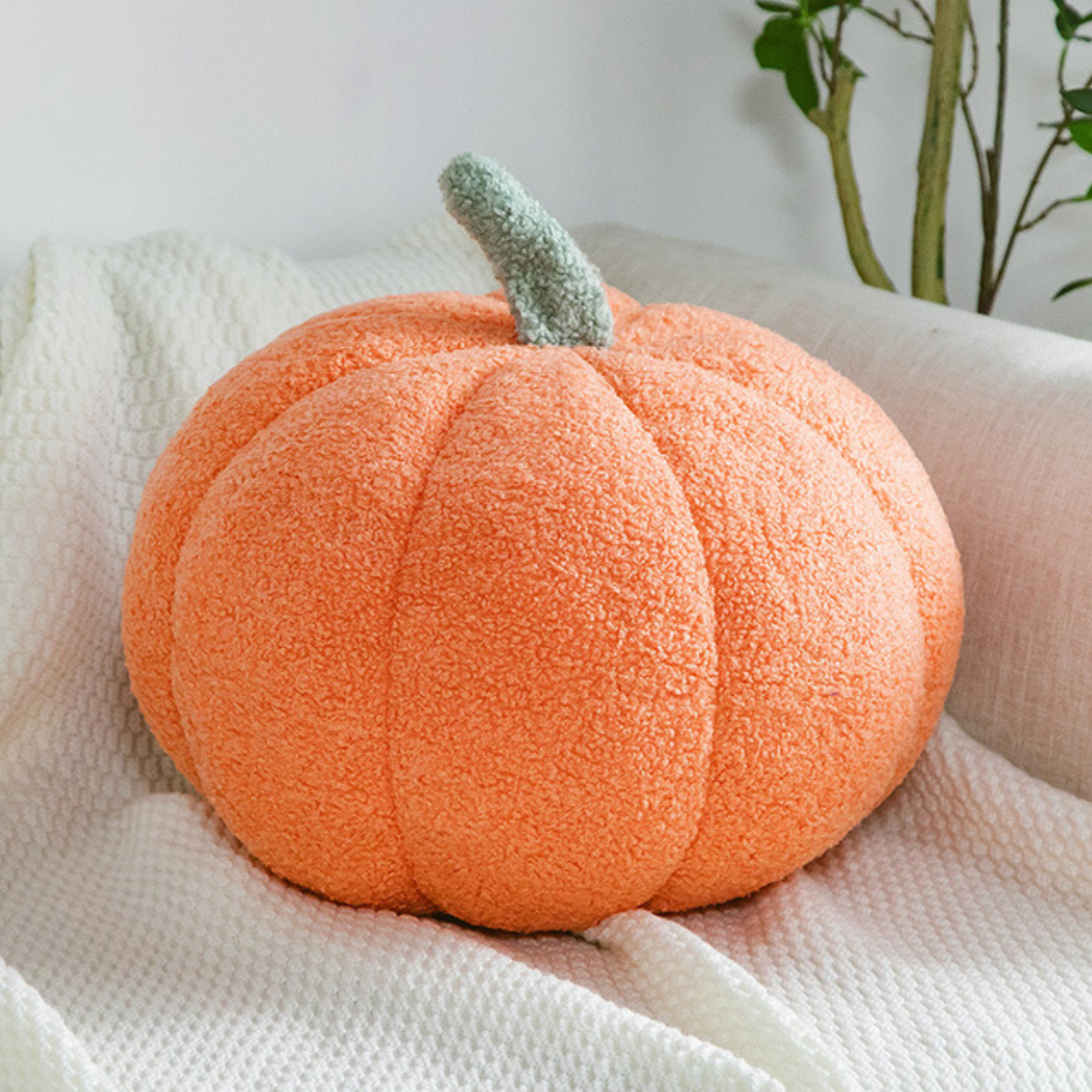 Pumpkin Shaped Pillow: Orange / 28cm