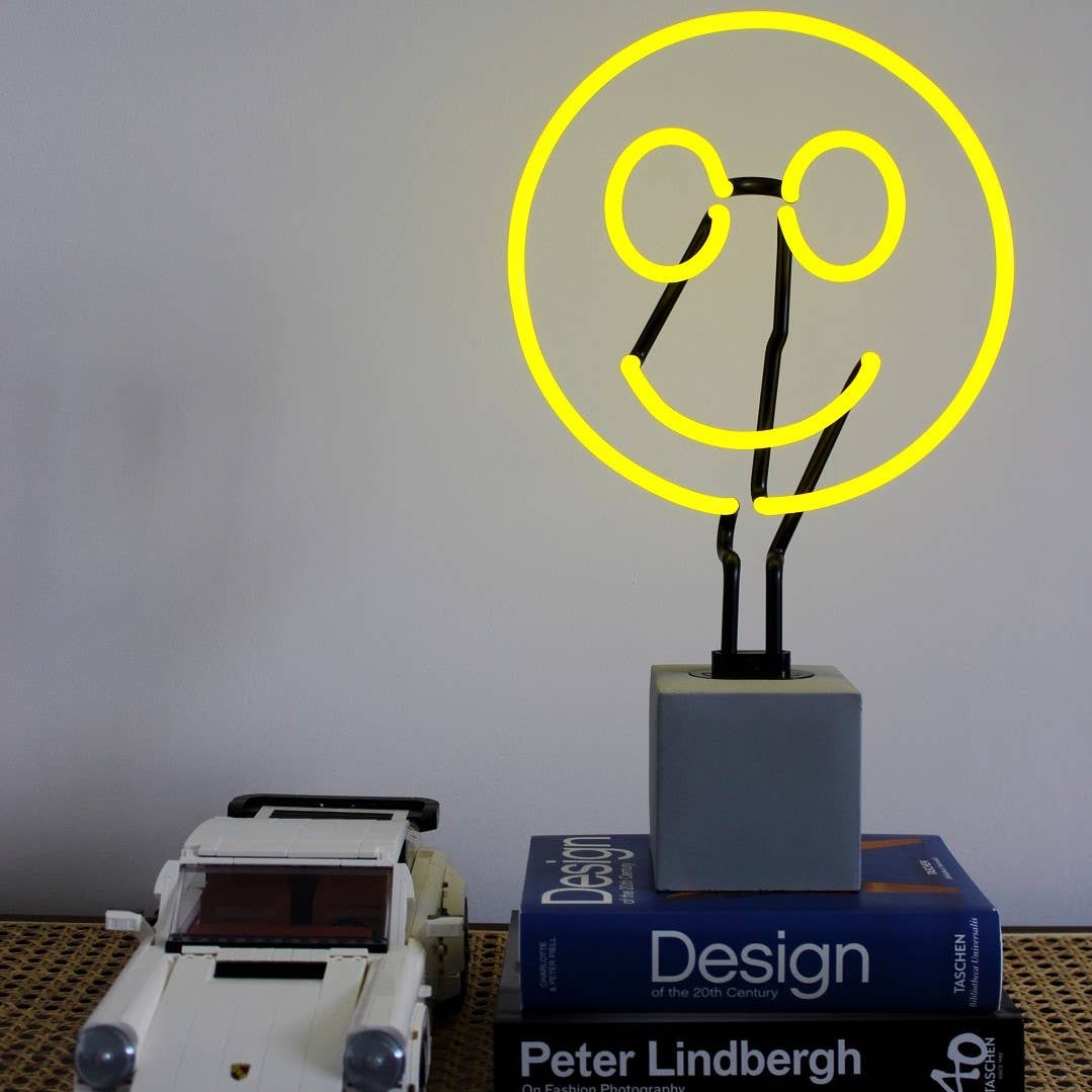 Neon &#39;Smiley&#39; Sign