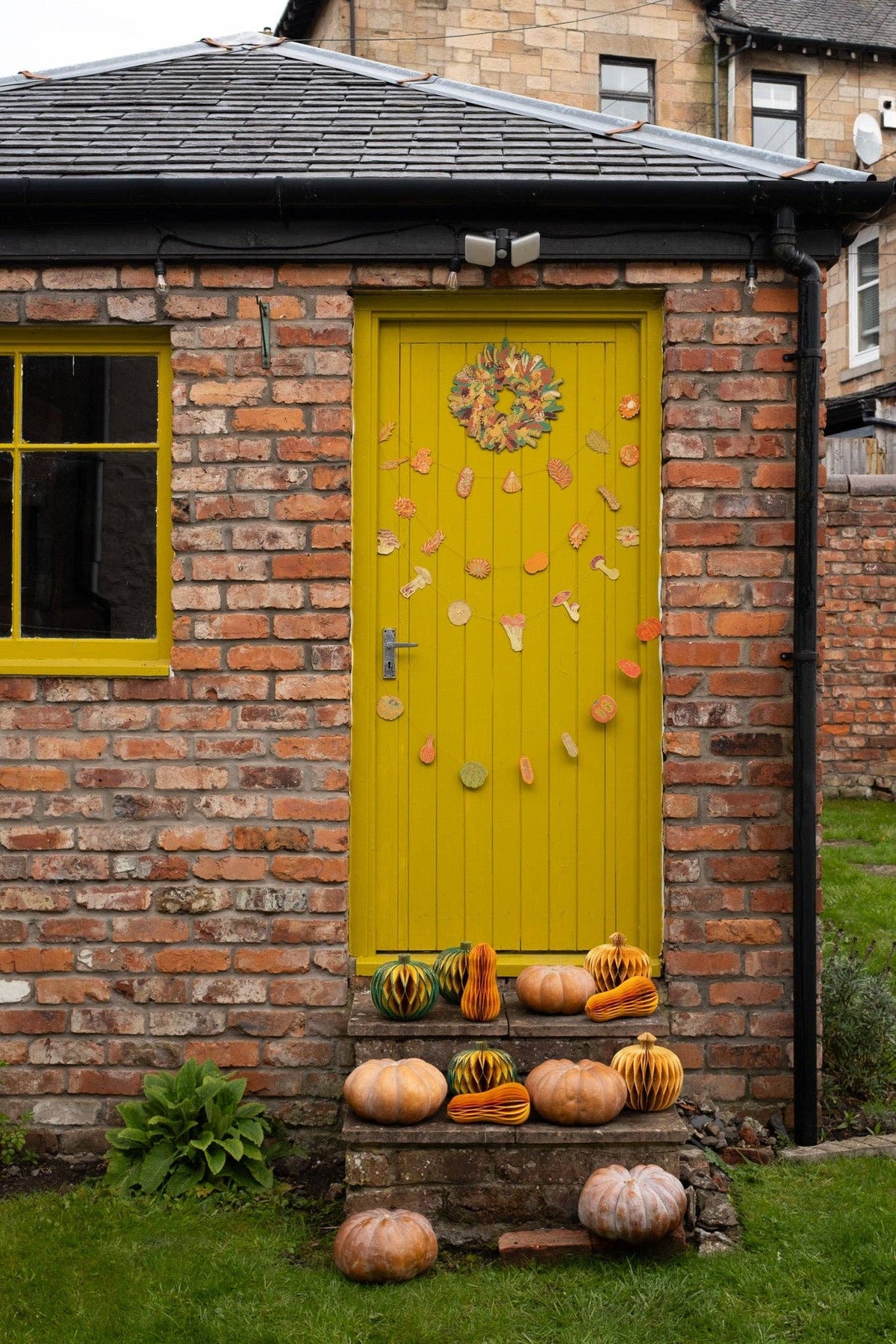 UK/EU: Mushroom Sewn Garland