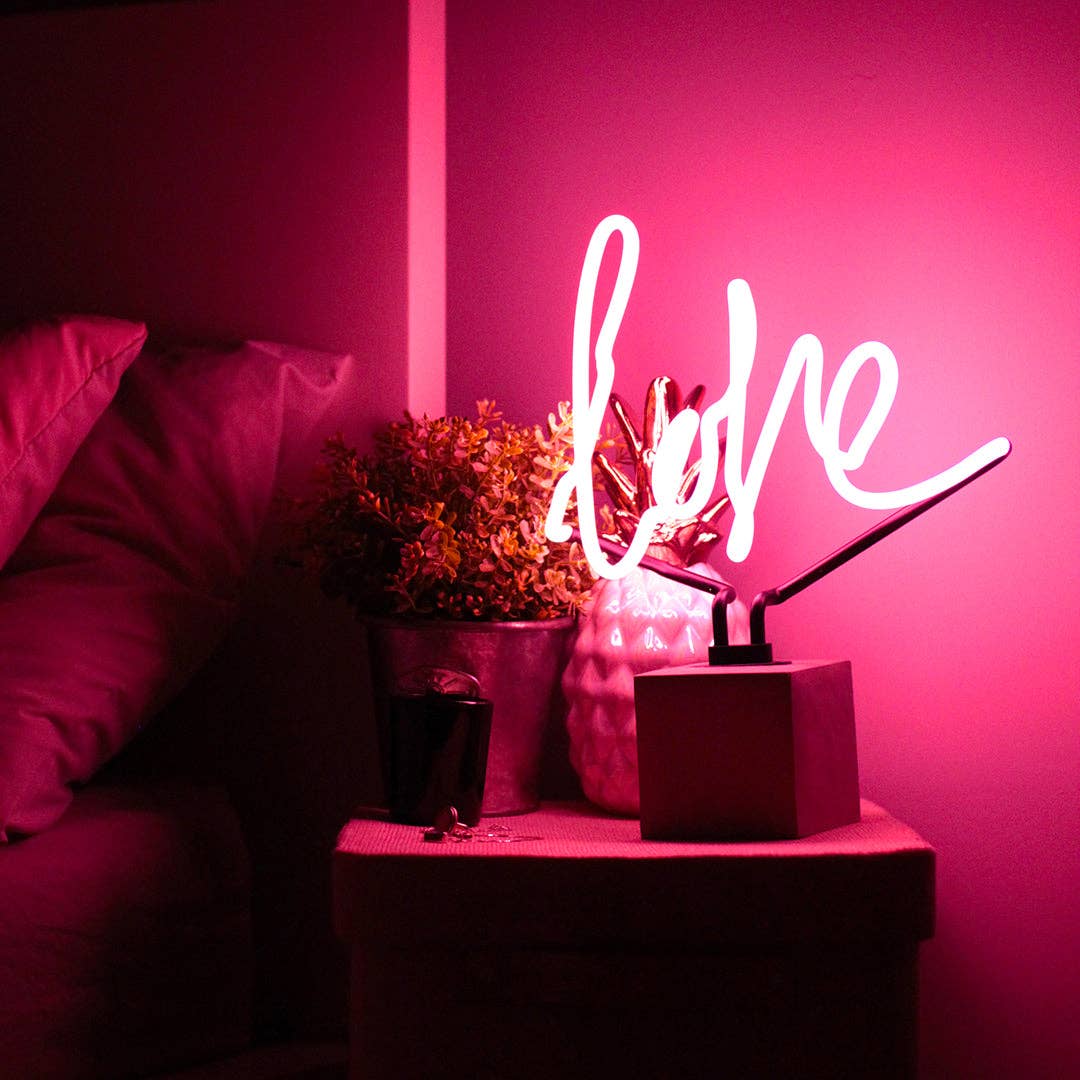 Neon &#39;Love&#39; Sign